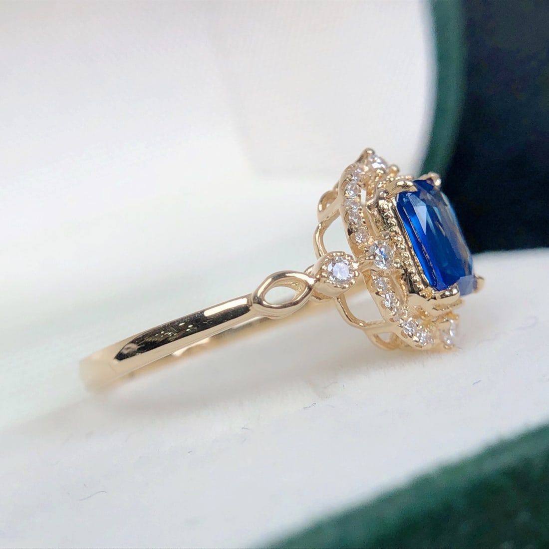 14k Gold 0.99 Ctw Natural Sapphire & Diamond Ring - 4