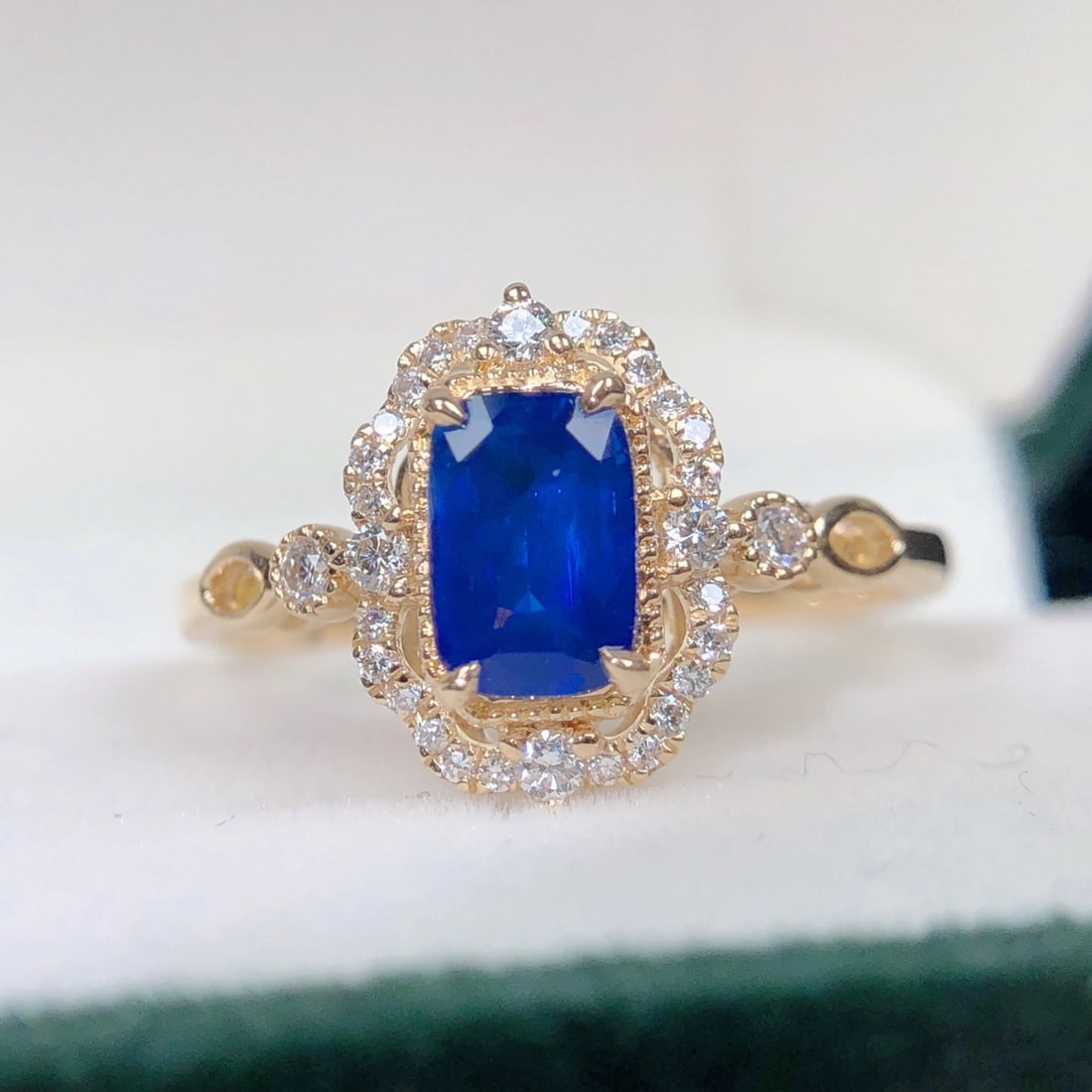 14k Gold 0.99 Ctw Natural Sapphire & Diamond Ring - 5