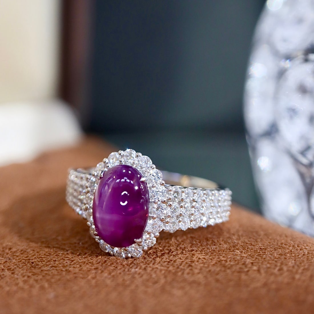 14k Gold 4.36 Ctw Natural Star Sapphire & Diamond Ring - 3