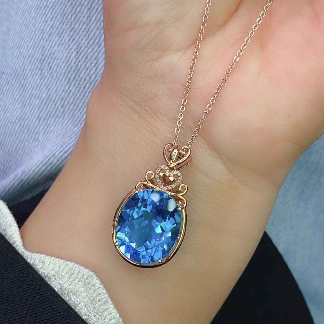 14k Gold 21.70 Ct Natural Topaz & Diamond Pendant( Without Chain ) - 3