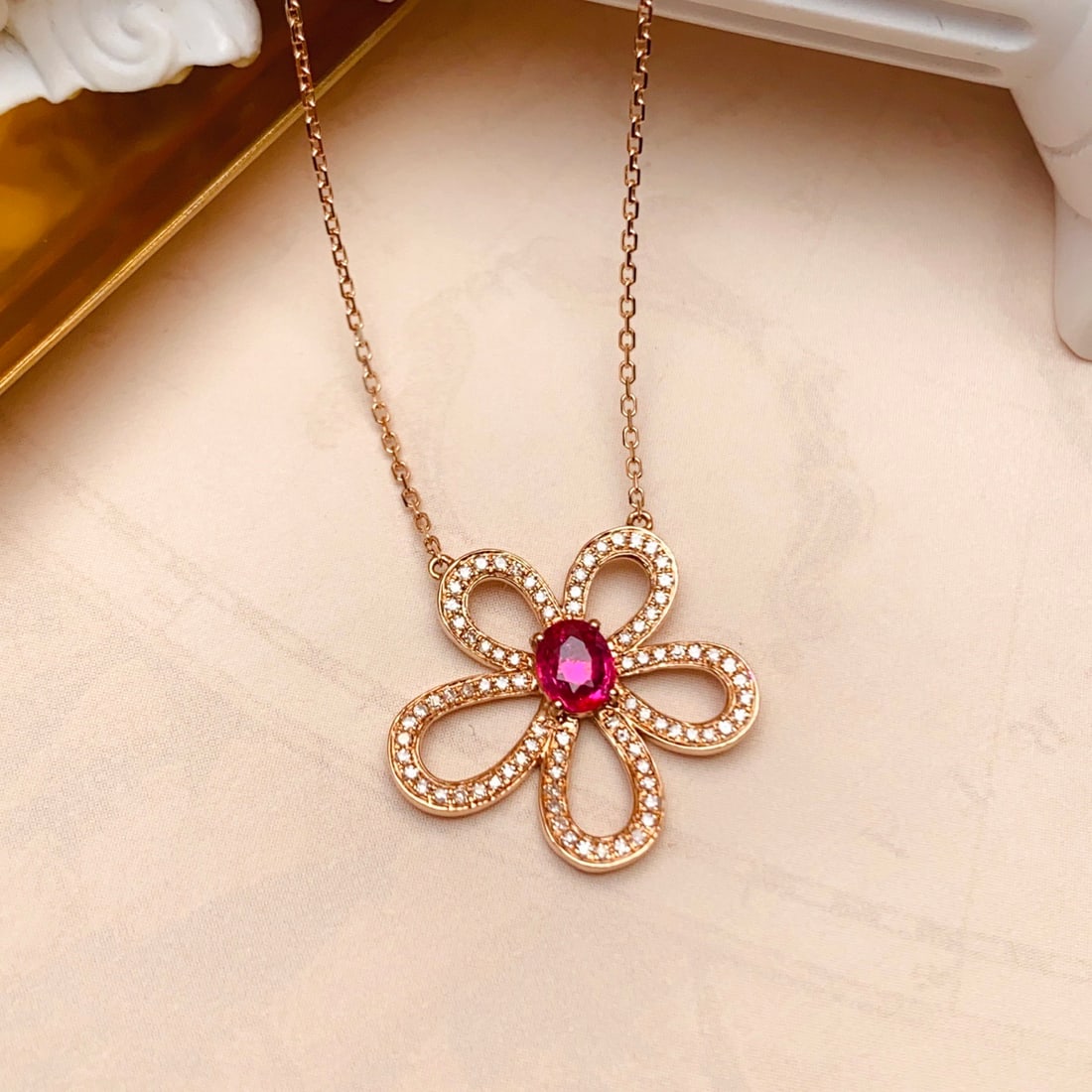 14k Gold 0.48 Ct Natural Ruby & Diamond & Flowers Necklace: Ref:231108273 // gold content:14k gold // main gemstone:ruby // shape:oval // carat weight:0. 48ct // color:red // treatment:natural // // adjacent gemstone 2 : diamond // number of stones:83 //