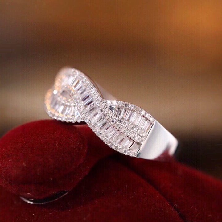 14k Gold 0.60 Ct Natural H Diamond Ring - 4