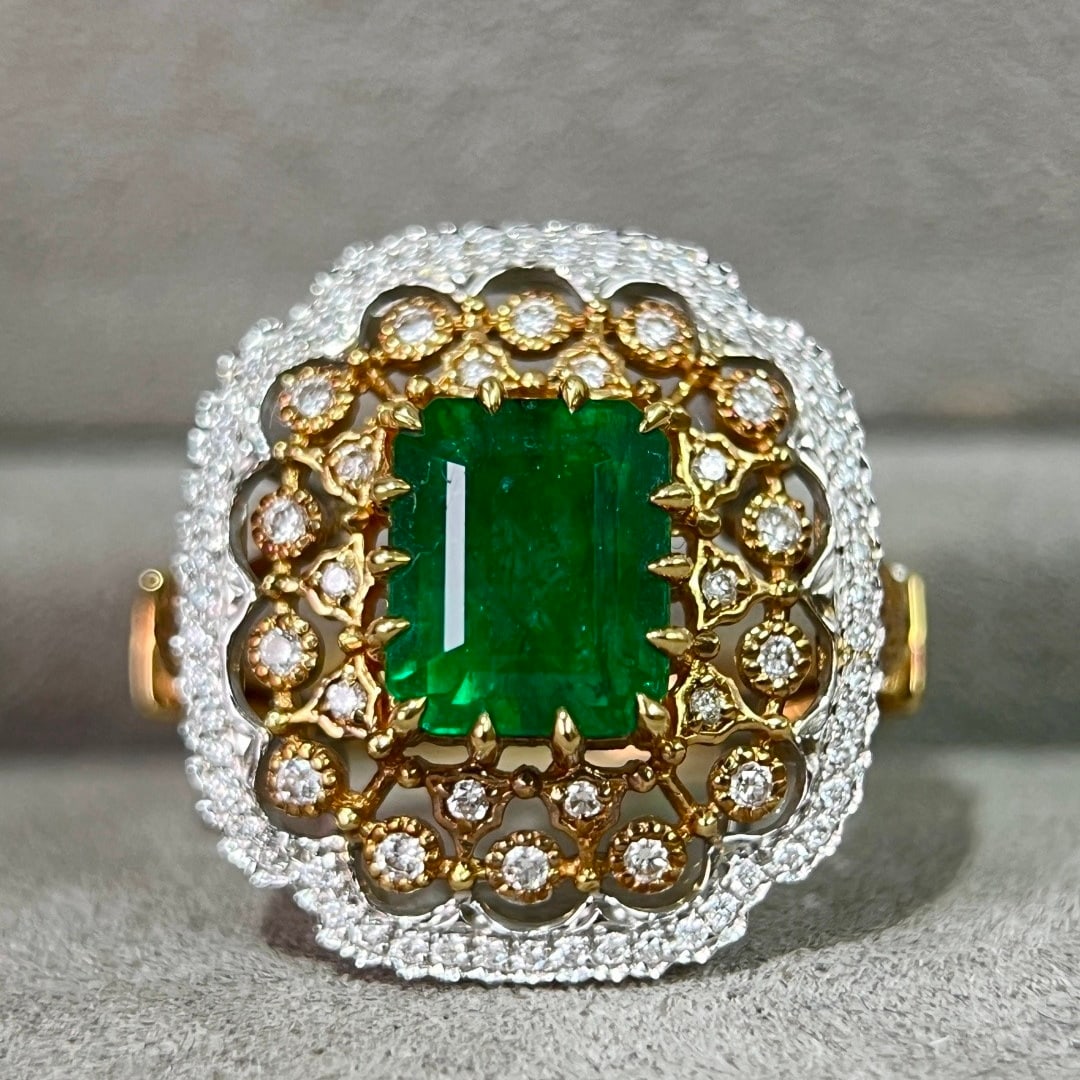 14k Gold 2.20 Ctw Vivid Green Natural Emerald & Diamond Ring - 3