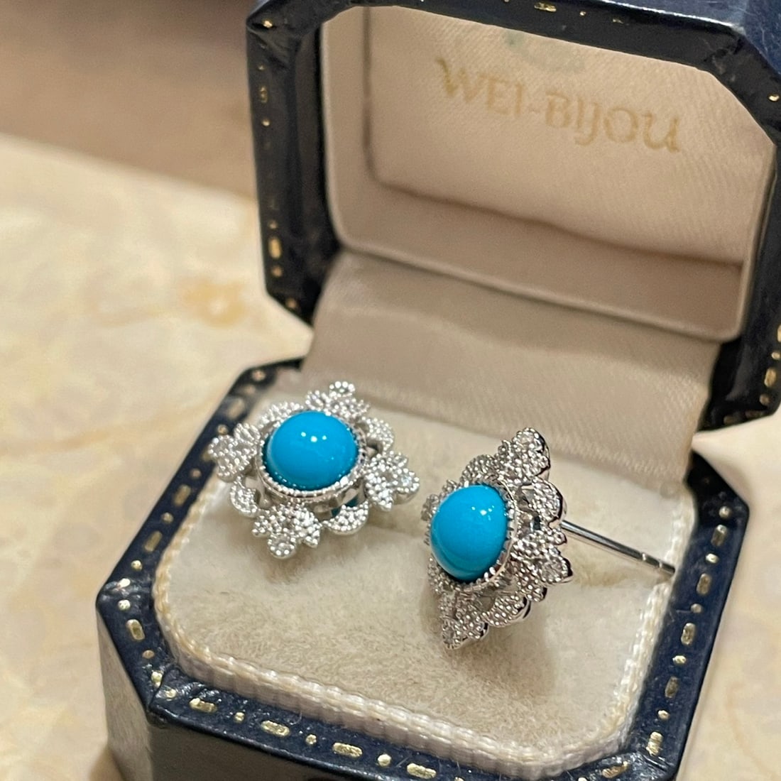 14k Gold 1.2 Ct Natural Blue Turquoise & Diamond Earrings - 4
