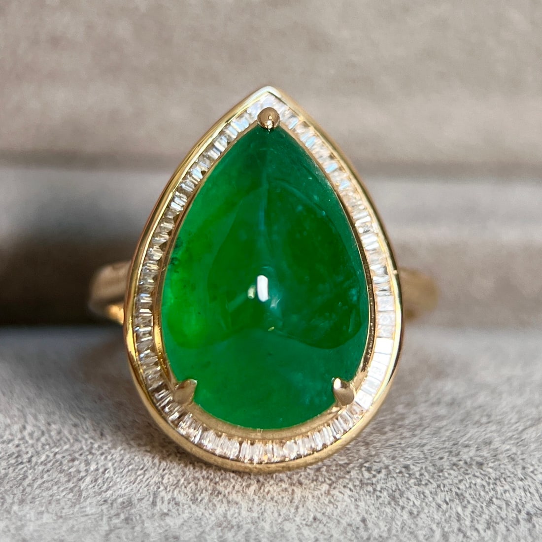 14k Gold 6.48 Ctw Vivid Green Natural Emerald & Diamond Ring - 8