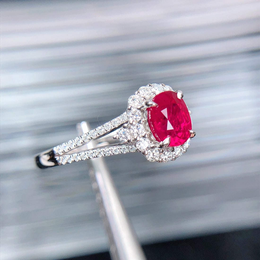 14k Gold 1.32 Ctw Natural Ruby & Diamond Ring - 3