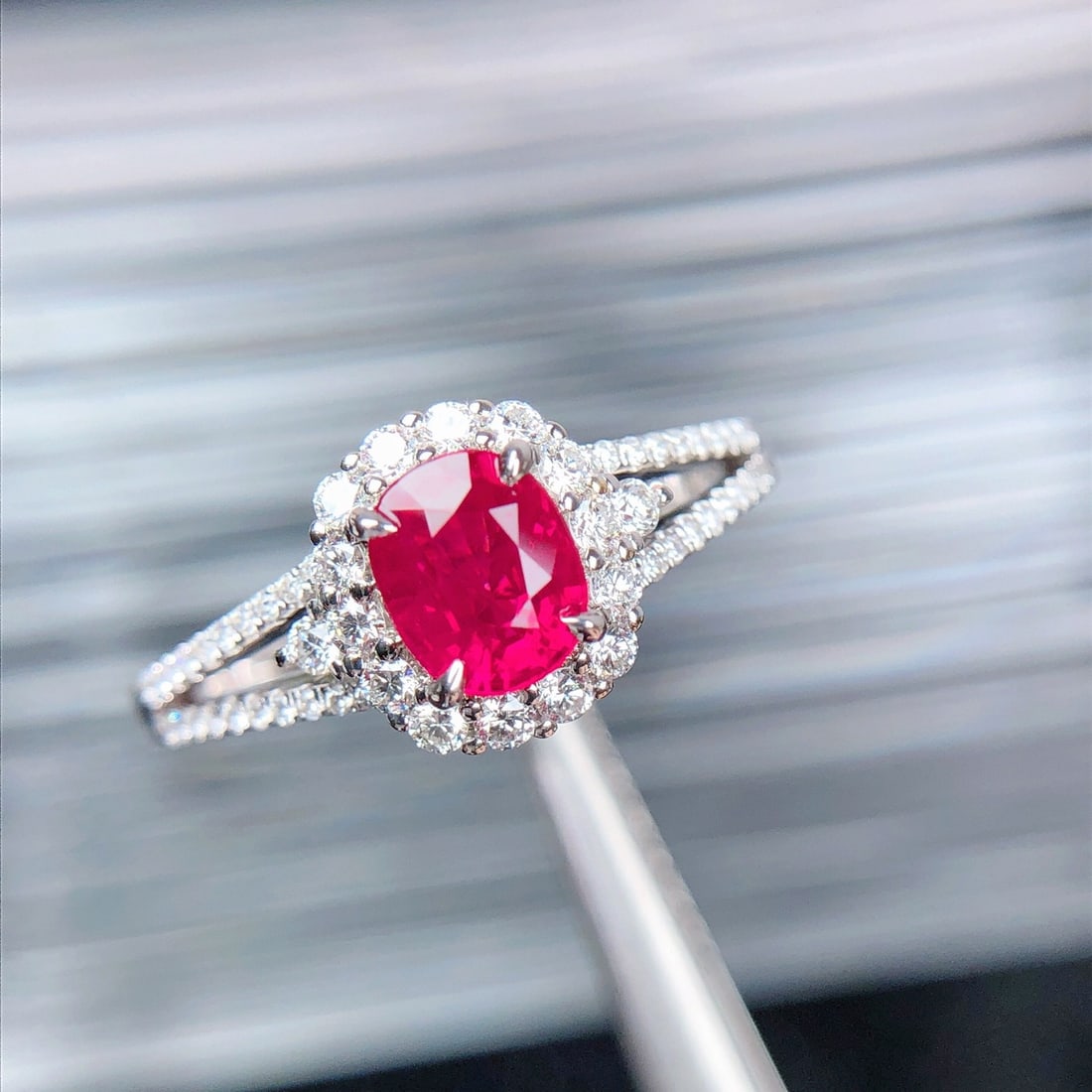 14k Gold 1.32 Ctw Natural Ruby & Diamond Ring - 4