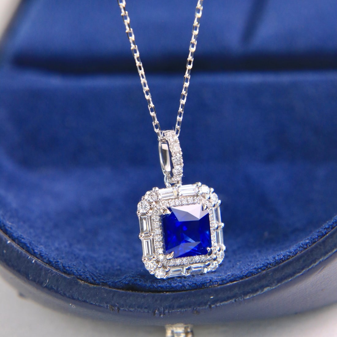 14k Gold 2.01 Ctw Natural Sapphire & Diamond Necklace - 2