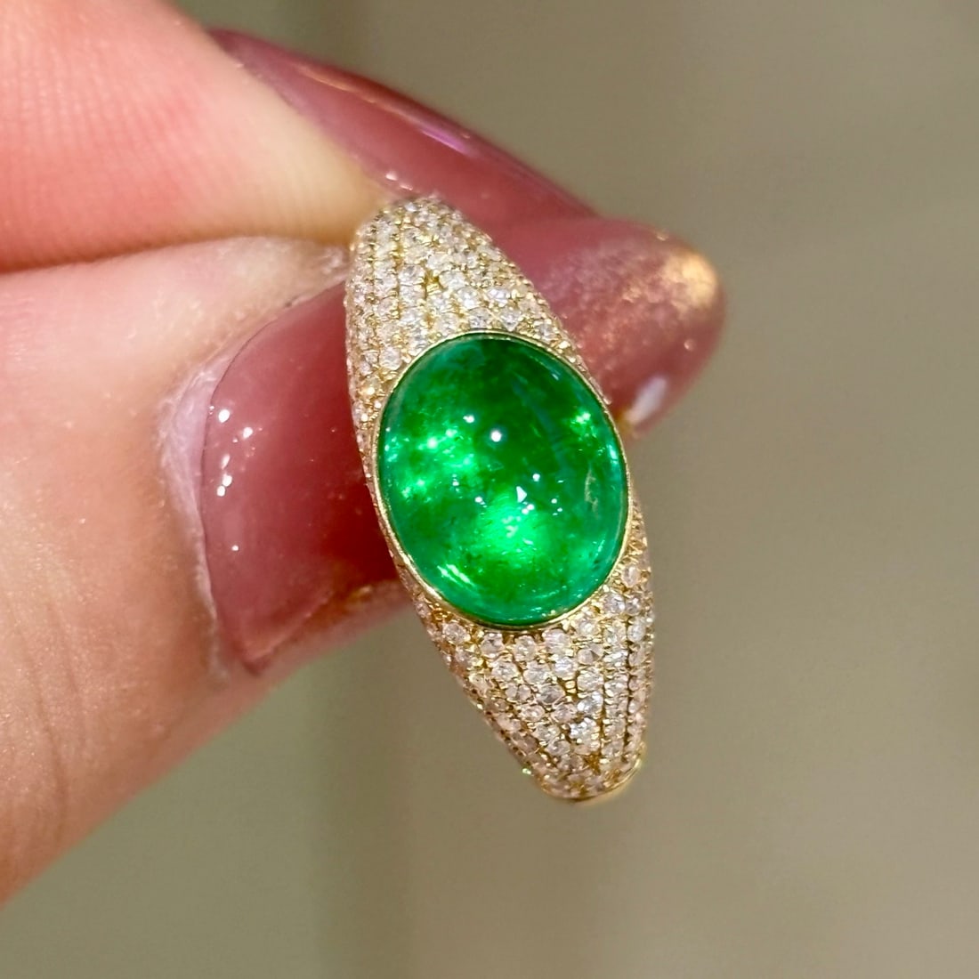 14k Gold 2.1 Ct Vivid Green Natural Emerald & Diamond Ring - 2