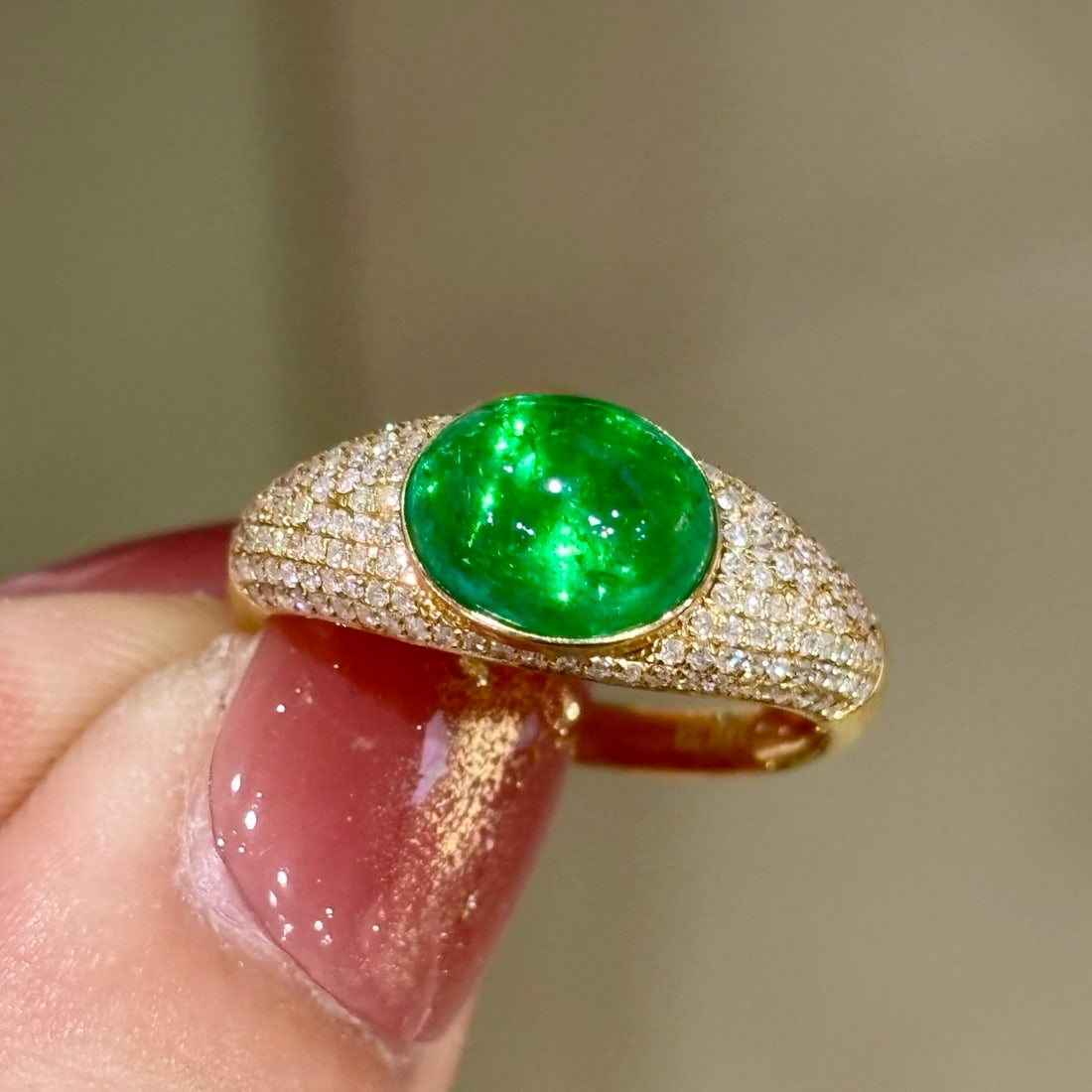 14k Gold 2.1 Ct Vivid Green Natural Emerald & Diamond Ring - 3