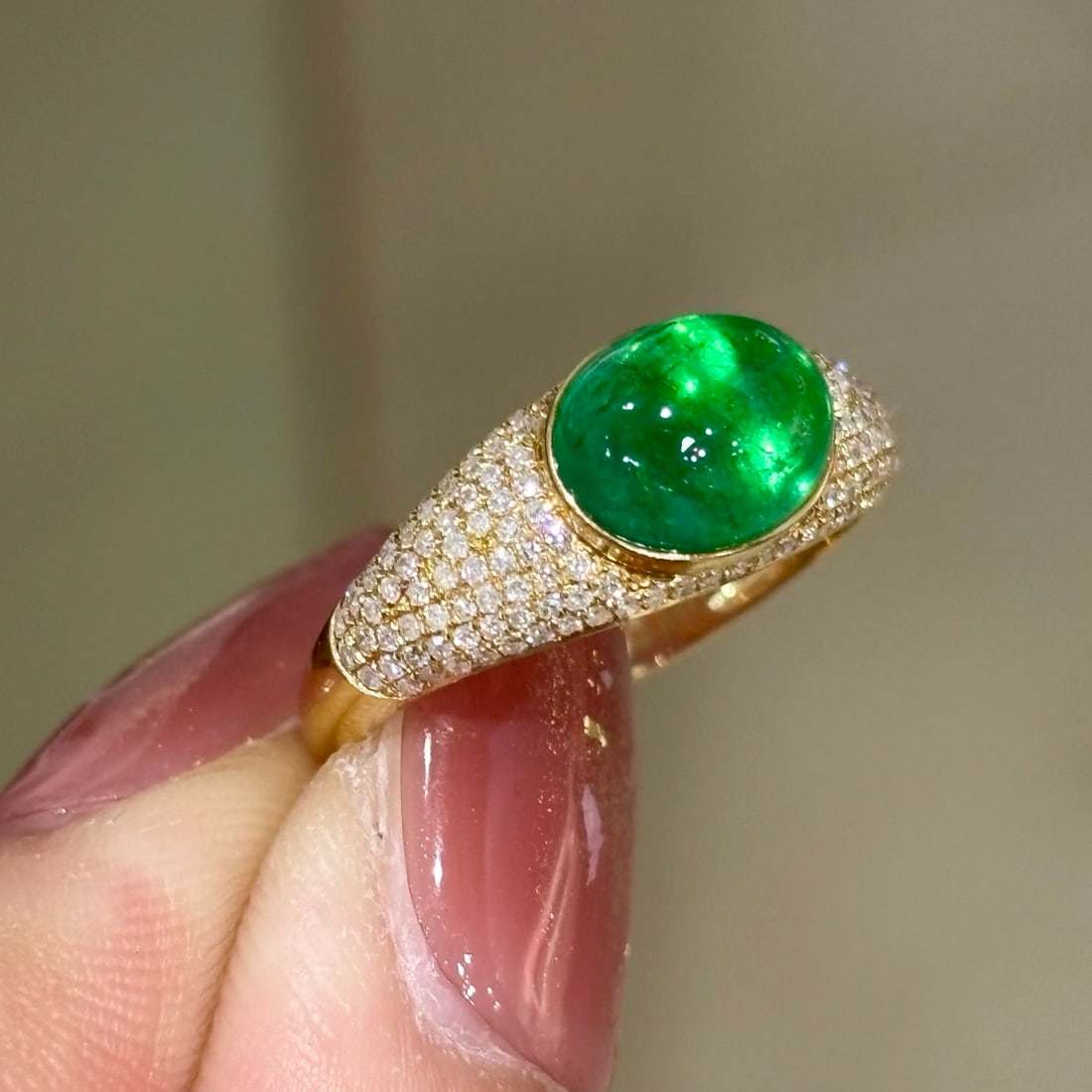14k Gold 2.1 Ct Vivid Green Natural Emerald & Diamond Ring - 4