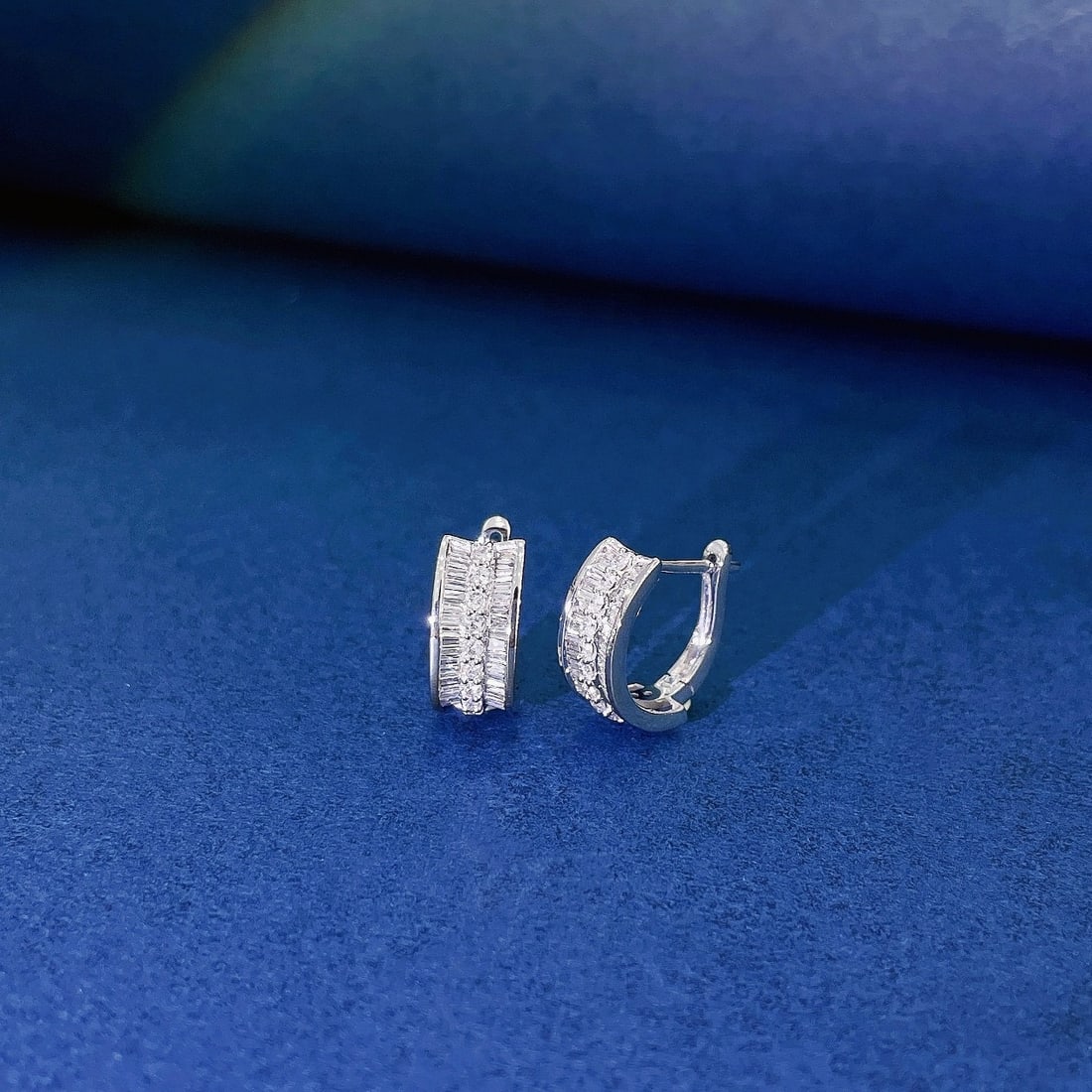 14k Gold 0.52 Ctw Natural H Diamond Earrings - 2