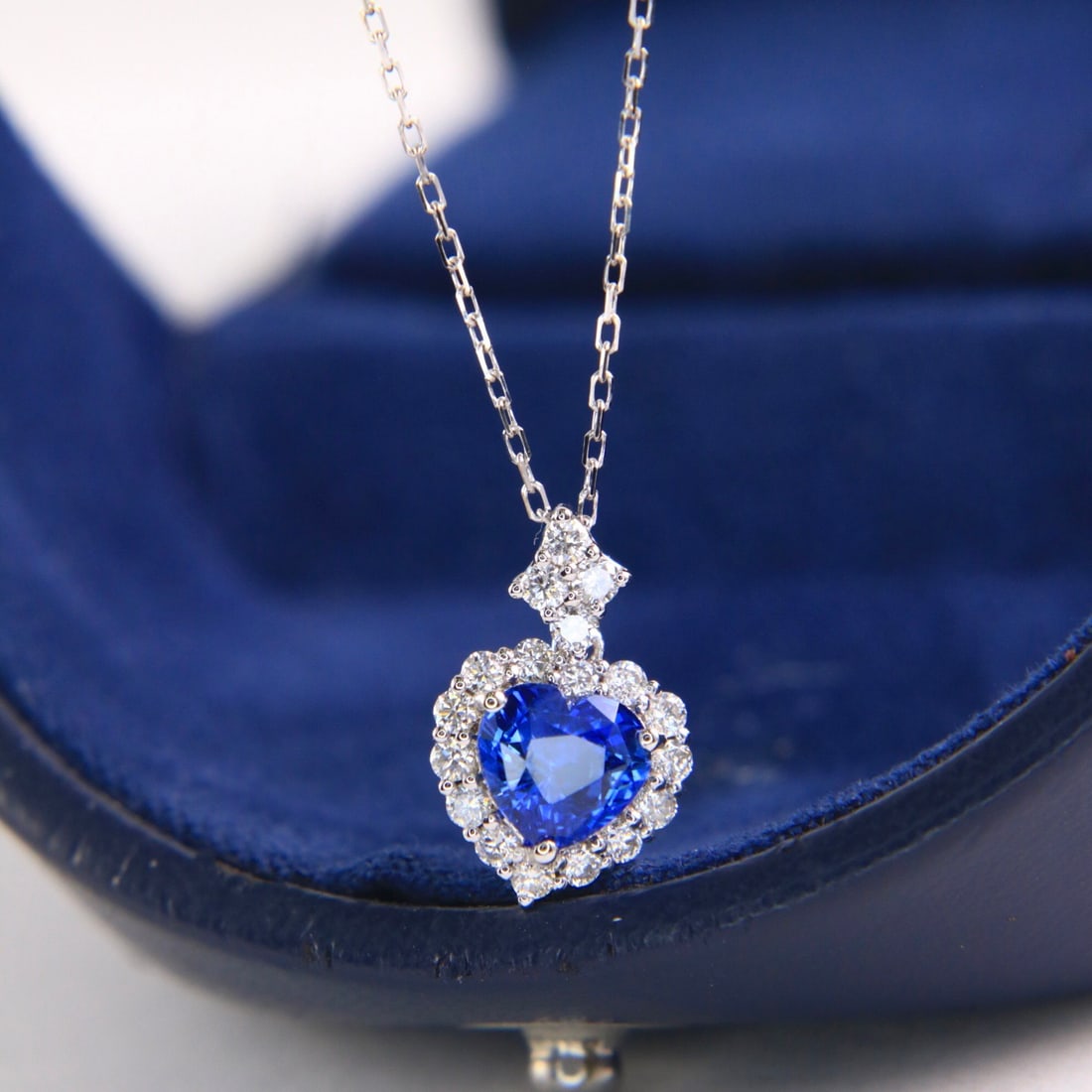 14k Gold 1.30 Ctw Natural Sapphire & Diamond Necklace - 2