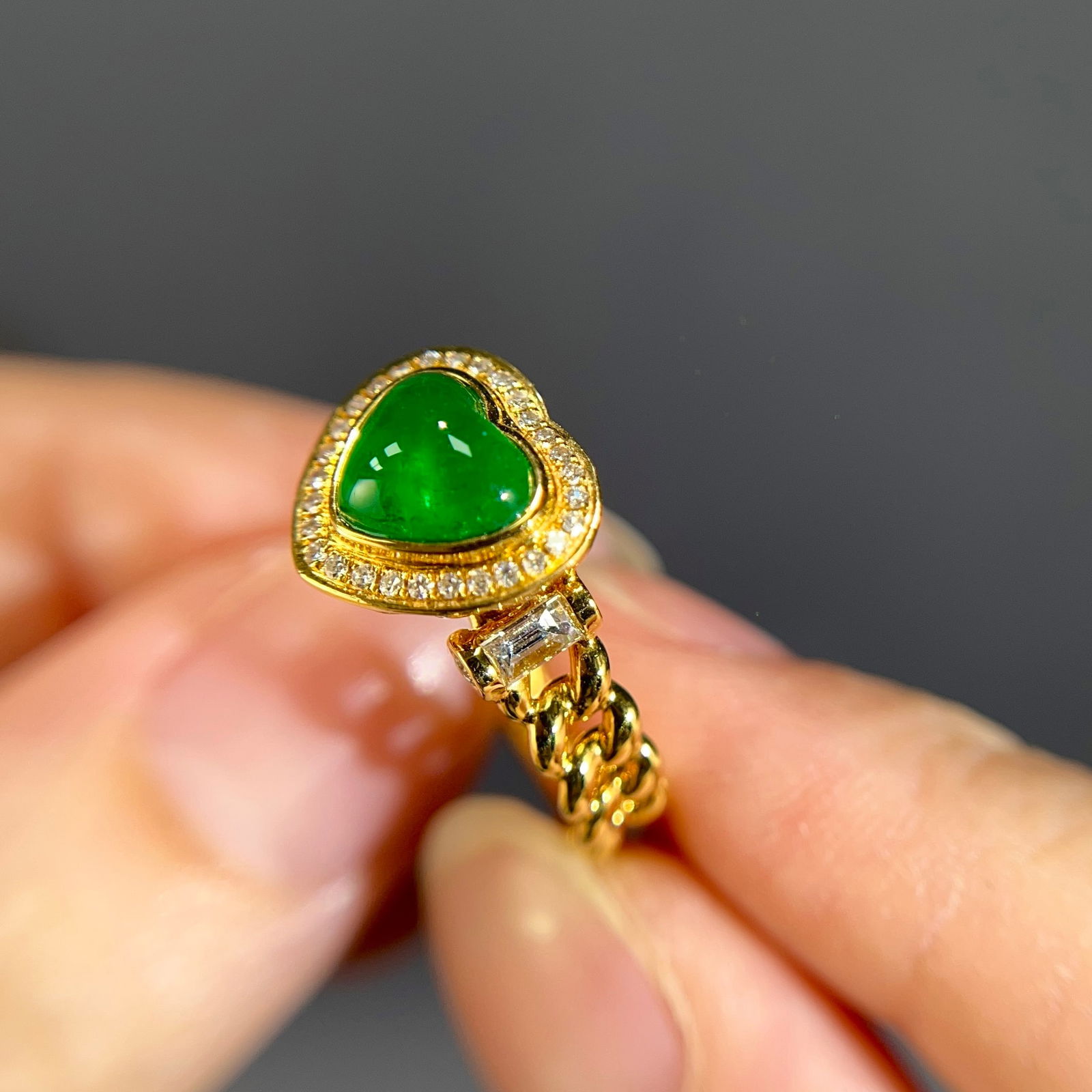 14k Gold 1.54 Ctw Vivid Green Natural Emerald & Diamond Ring - 4