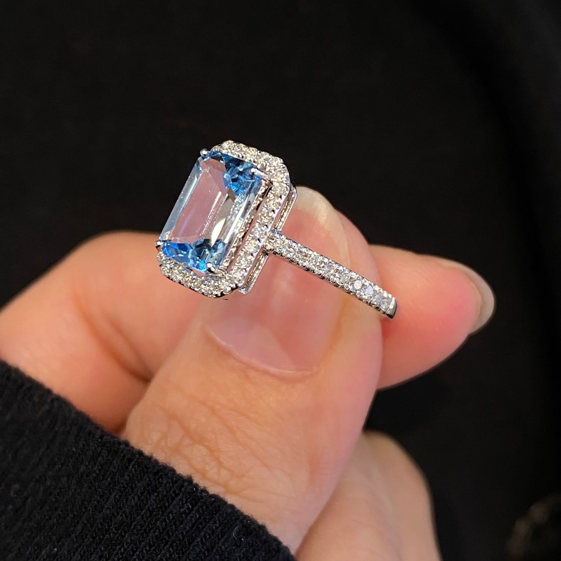 14k Gold 1.91 Ctw Natural Aquamarine & Diamond Ring - 2