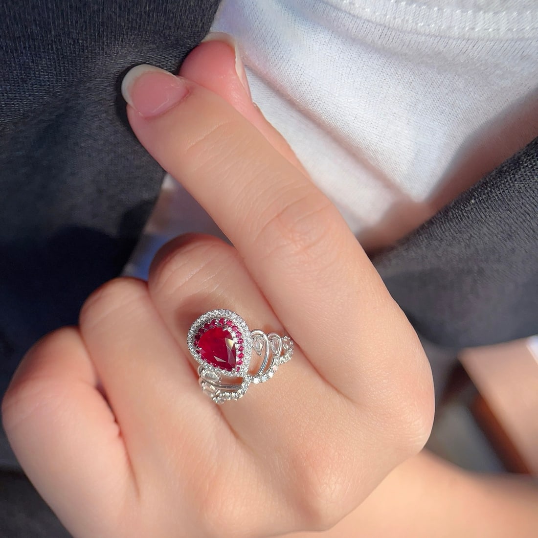 14k Gold 1.98 Ctw Natural Ruby & Diamond Ring - 2