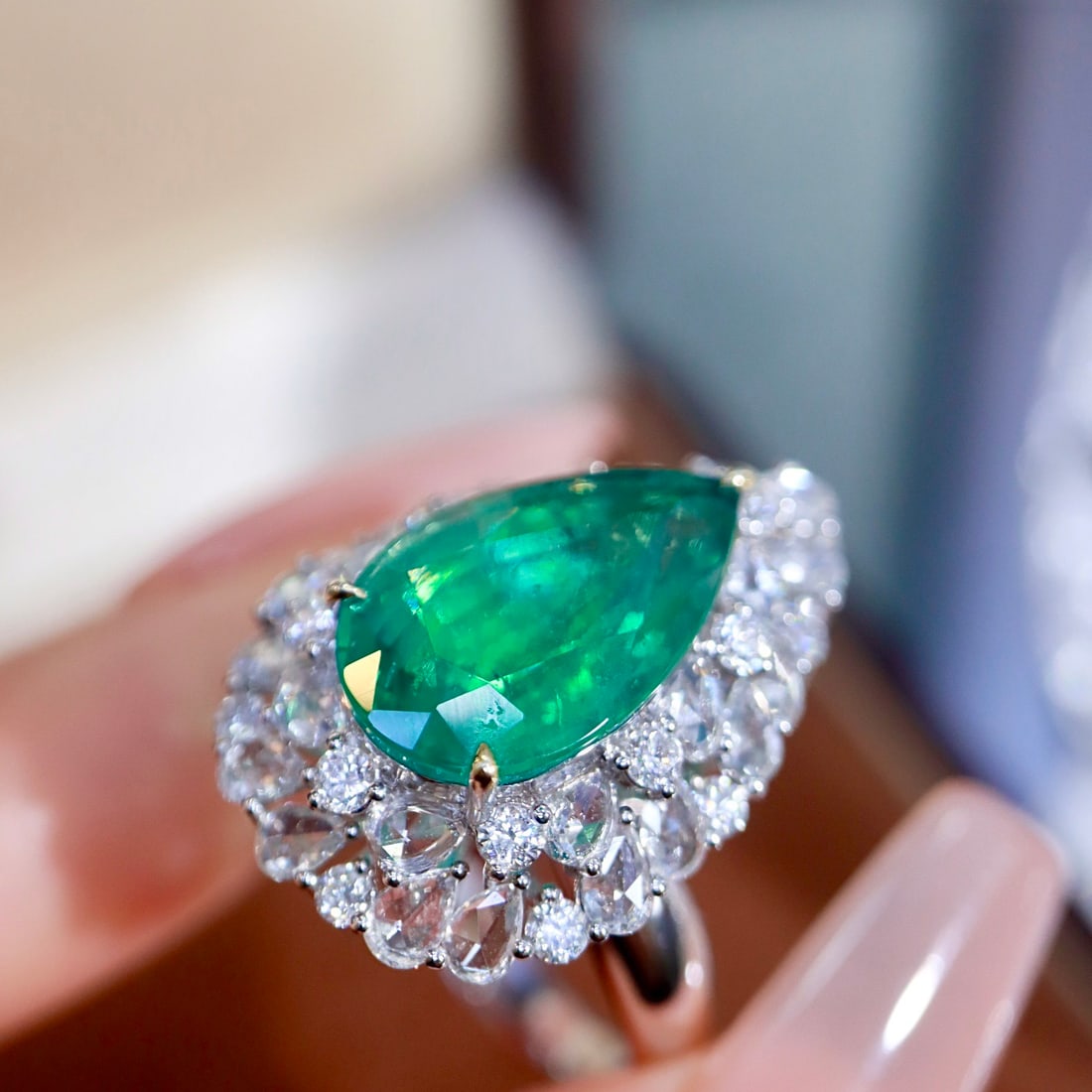 14k Gold 6.26 Ctw Vivid Green Natural Emerald & Diamond Ring/pendant( Without Chain ) - 8