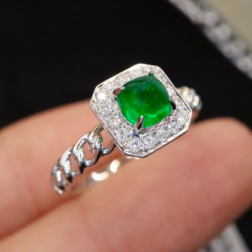 14k Gold 0.82 Ctw Vivid Green Natural Emerald & Diamond Ring - 4