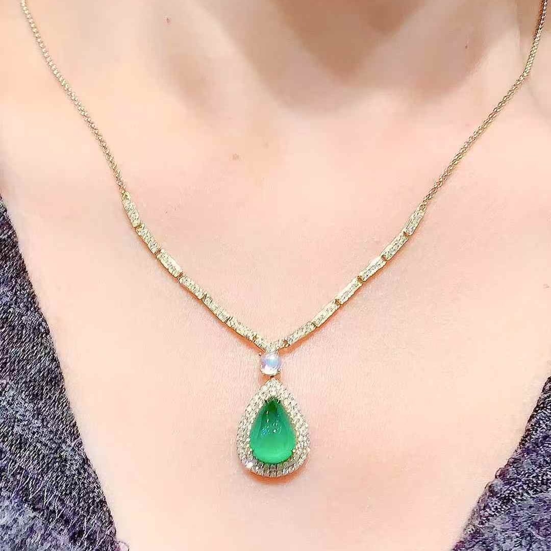 14k Gold 5.02 Ct Natural Emerald & Diamond Necklace - 6