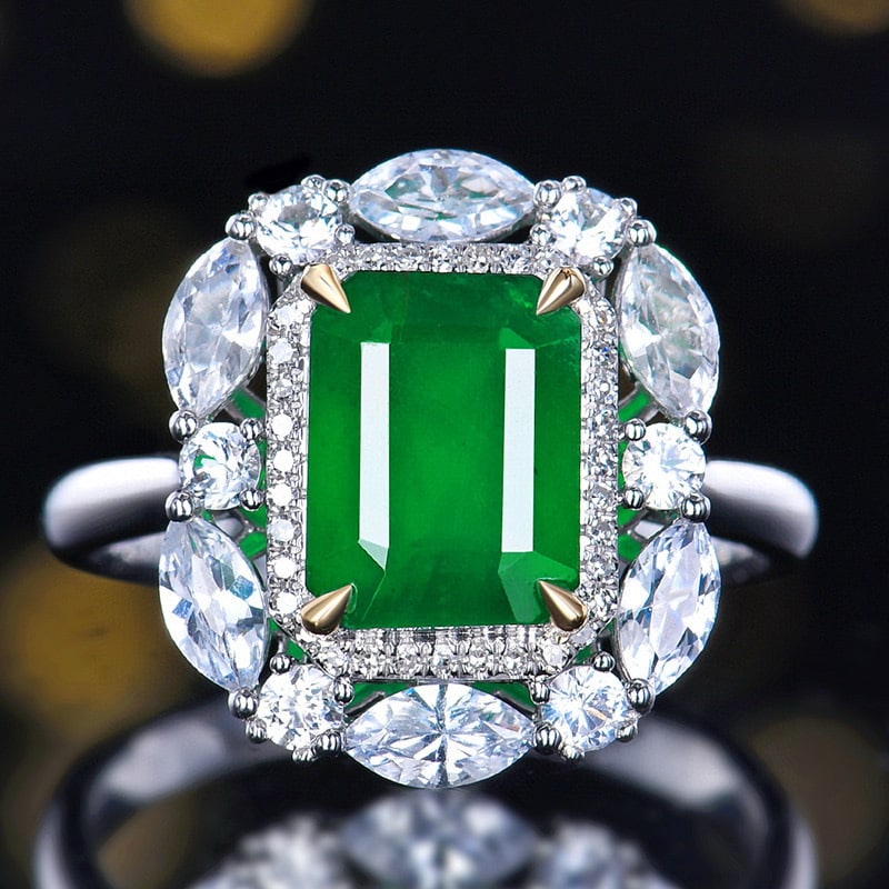 14k Gold 3.70 Ctw Vivid Green Natural Emerald & Sapphire Ring: Ref:231109030 // gold content:14k gold // ring size:7. 25us // // main gemstone:emerald // shape:octagonal // carat weight:2. 54ct // color:vivid green // treatment:natural // // adjacent gemstone