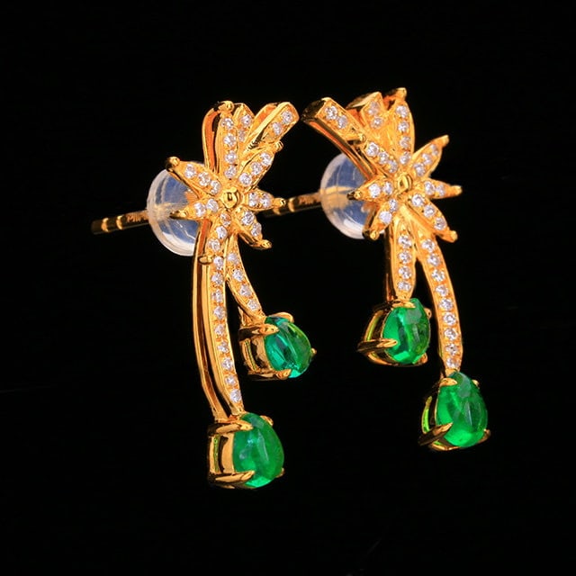 14k Gold 1.07 Ctw Vivid Green Natural Emerald & Diamond Earrings - 2