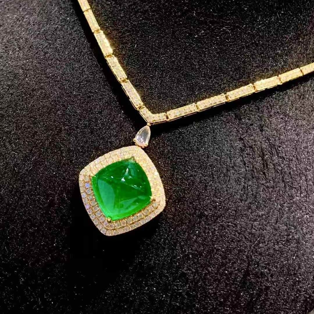 14k Gold 5.6 Ct Vivid Green Natural Emerald & Diamond Necklace - 2