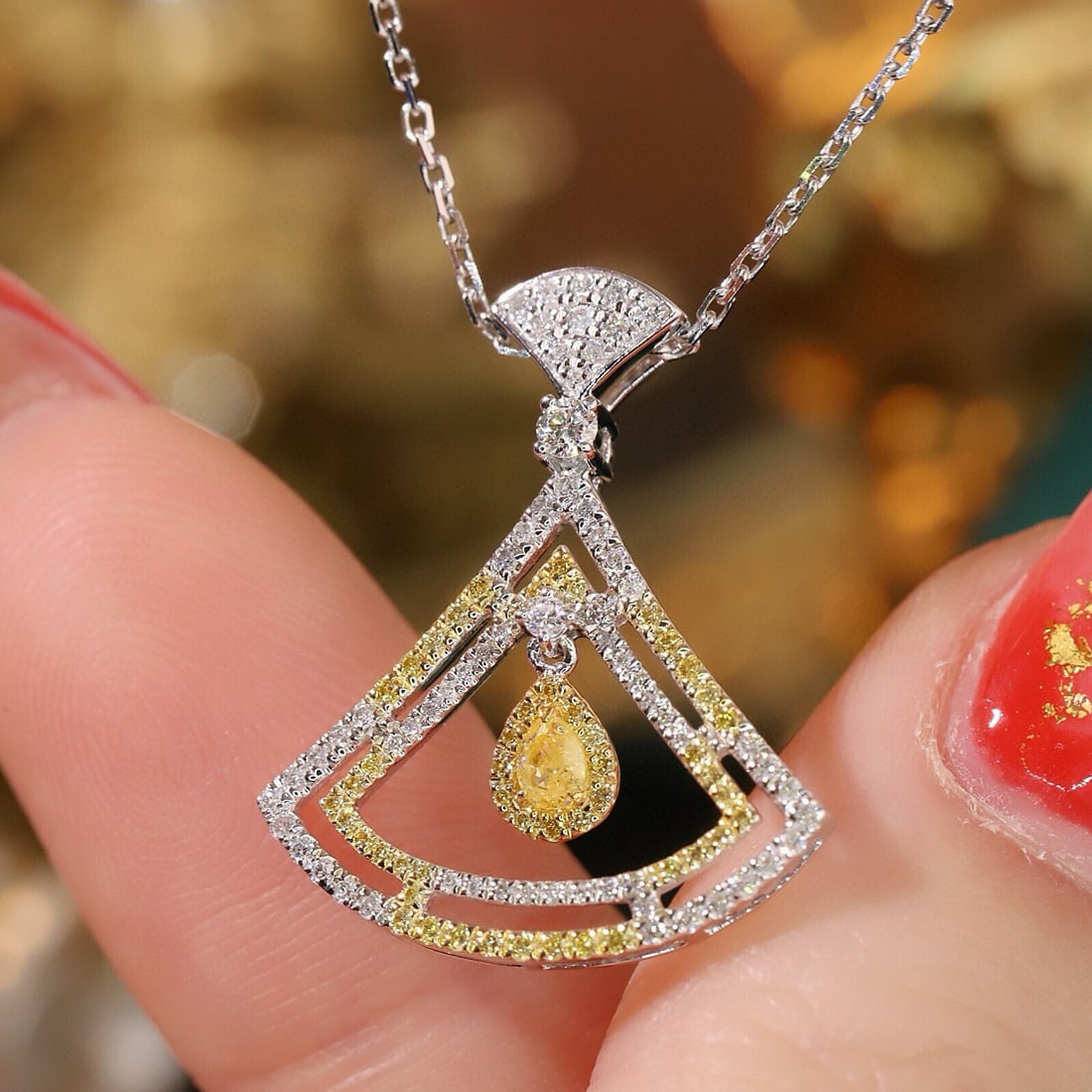 14k Gold 0.56 Ct Natural Color Diamond Necklace - 4