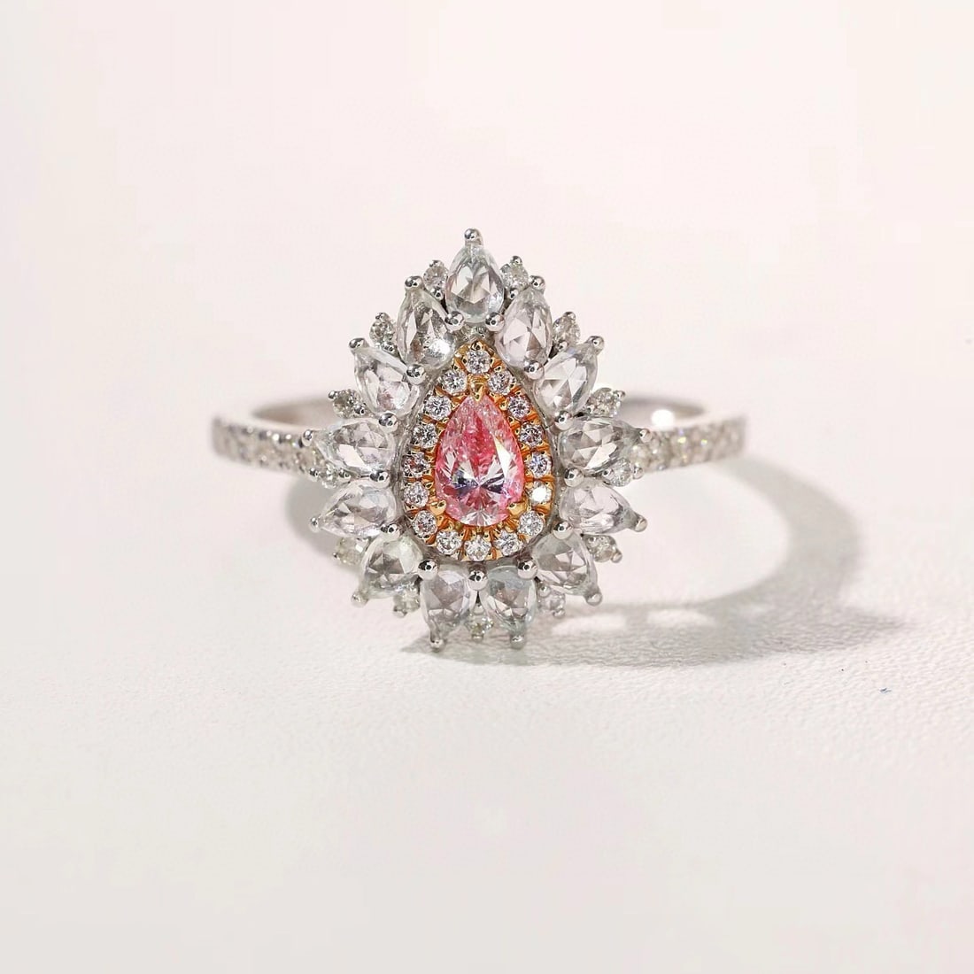 14k Gold 0.45 Ctw Natural Pink Diamond & Diamond Ring - 8