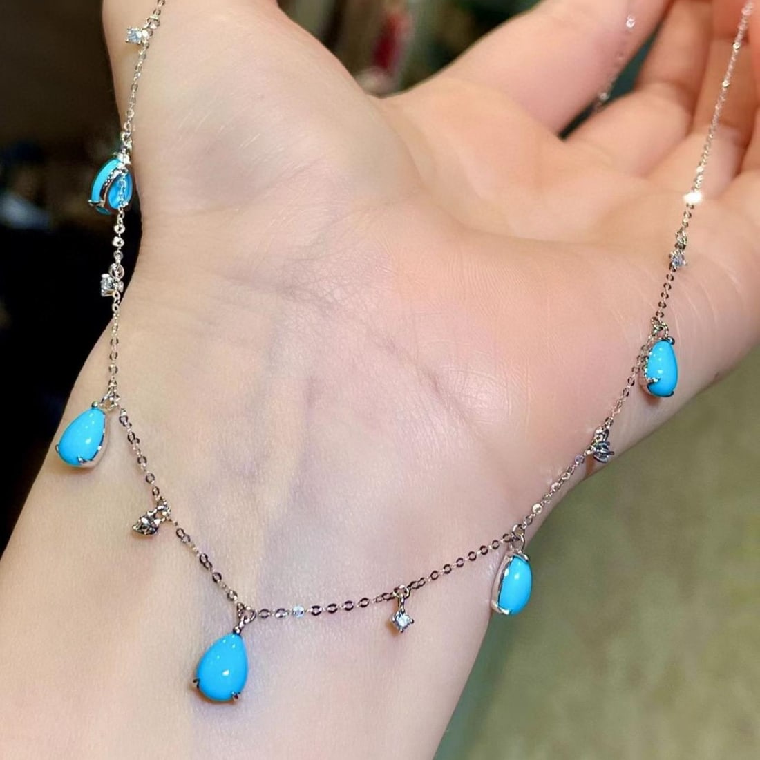 14k Gold 3.40 Ctw Natural Blue Turquoise & Diamond Earrings: Ref:231109092 // gold content:14k gold // main gemstone:blue turquoise // shape:pear // carat weight:3. 25ct // color:blue // treatment:natural // // adjacent gemstone 2 : diamond // shape:round //