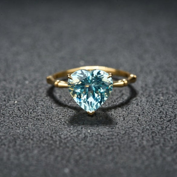 14k Gold 2.93 Ct Natural Aquamarine Ring: Ref:231109138 // gold content:14k gold // ring size:7. 25us // // main gemstone:aquamarine // shape:heart // carat weight:2. 93ct // color:santa maria color // treatment:natural // Condition: