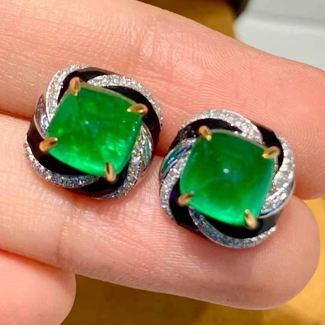 14k Gold 5.3 Ct Natural Emerald & Diamond Earrings - 3