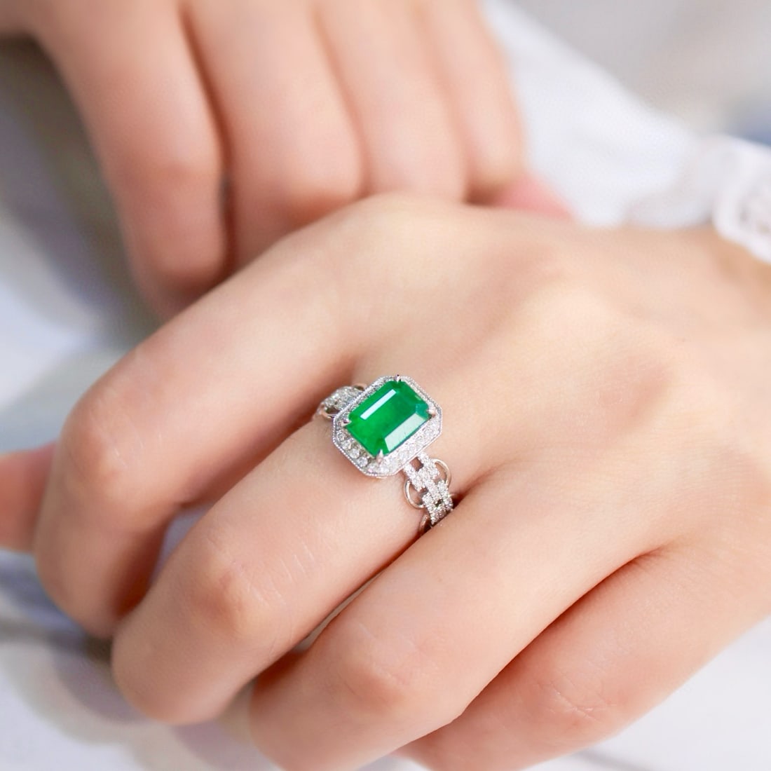 14k Gold 1.95 Ctw Vivid Green Natural Emerald & Diamond Ring - 5