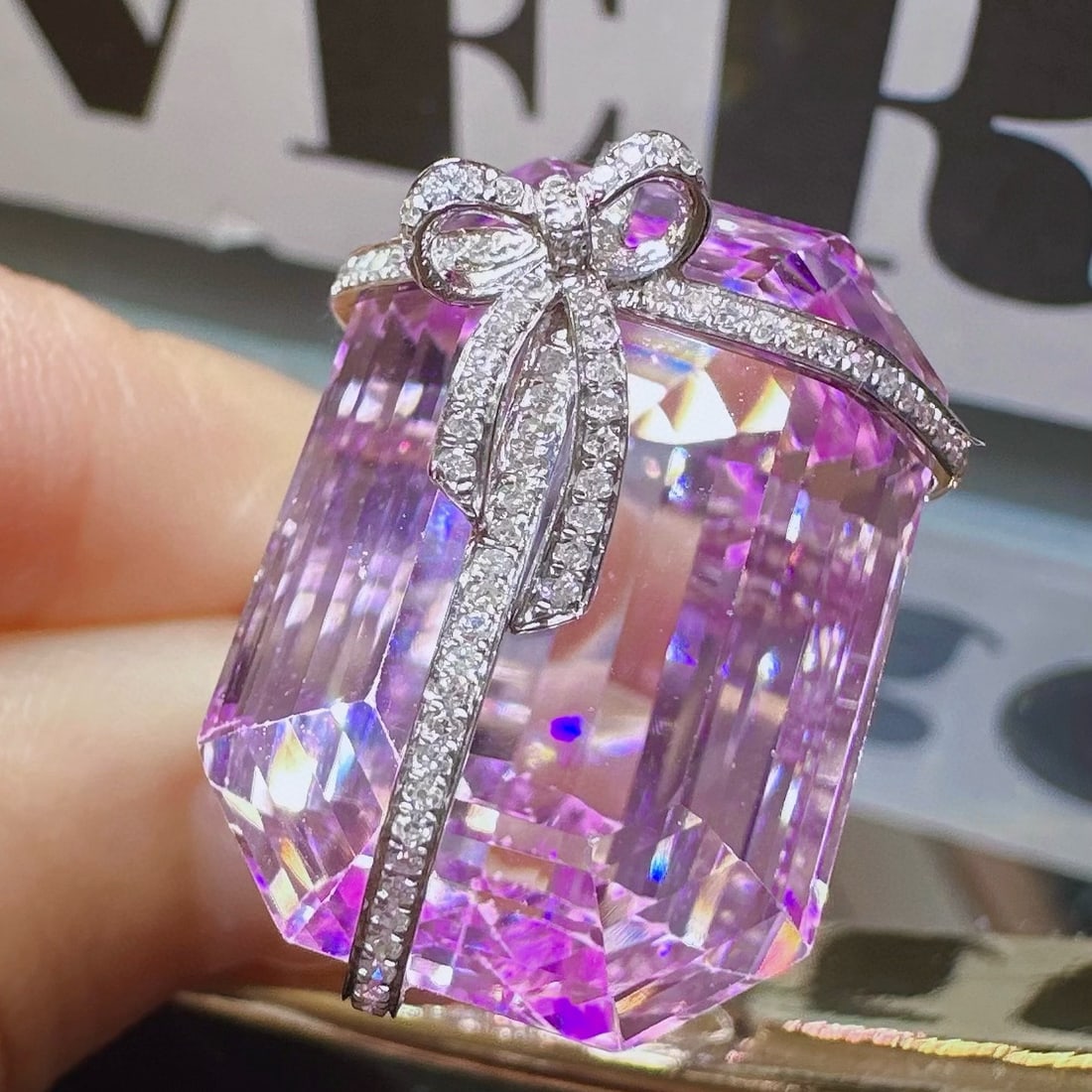 14k Gold 38.95 Ctw Natural Kunzite & Diamond Ring - 2