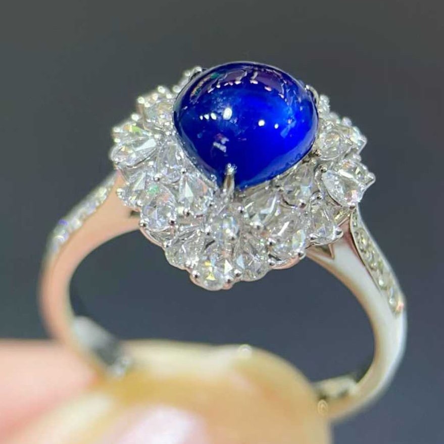 14k Gold 2.45 Ctw Vivid Blue Natural Sapphire & Diamond Ring - 3