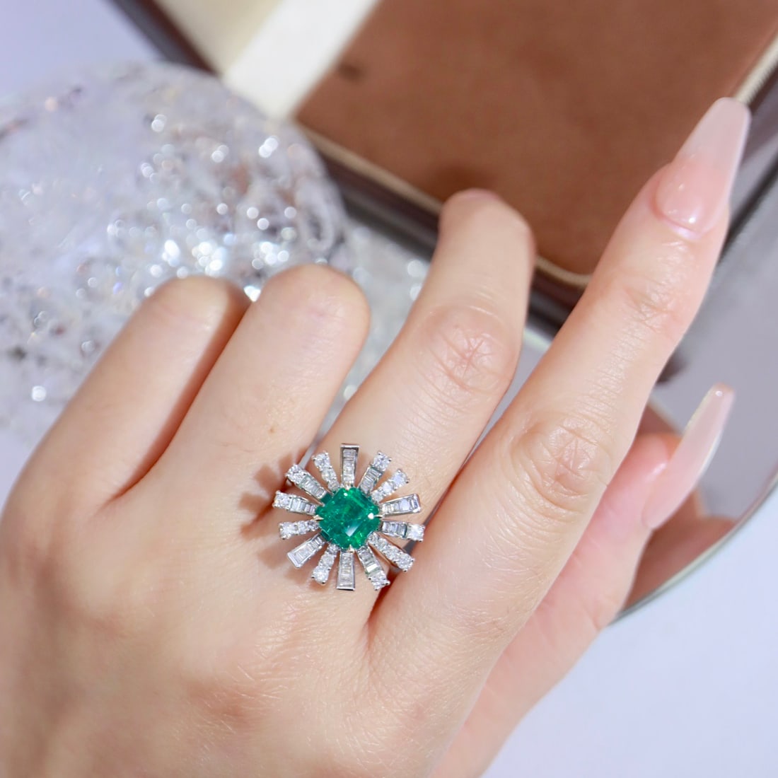 14k Gold 2.63 Ctw Natural Emerald & Diamond Ring - 3