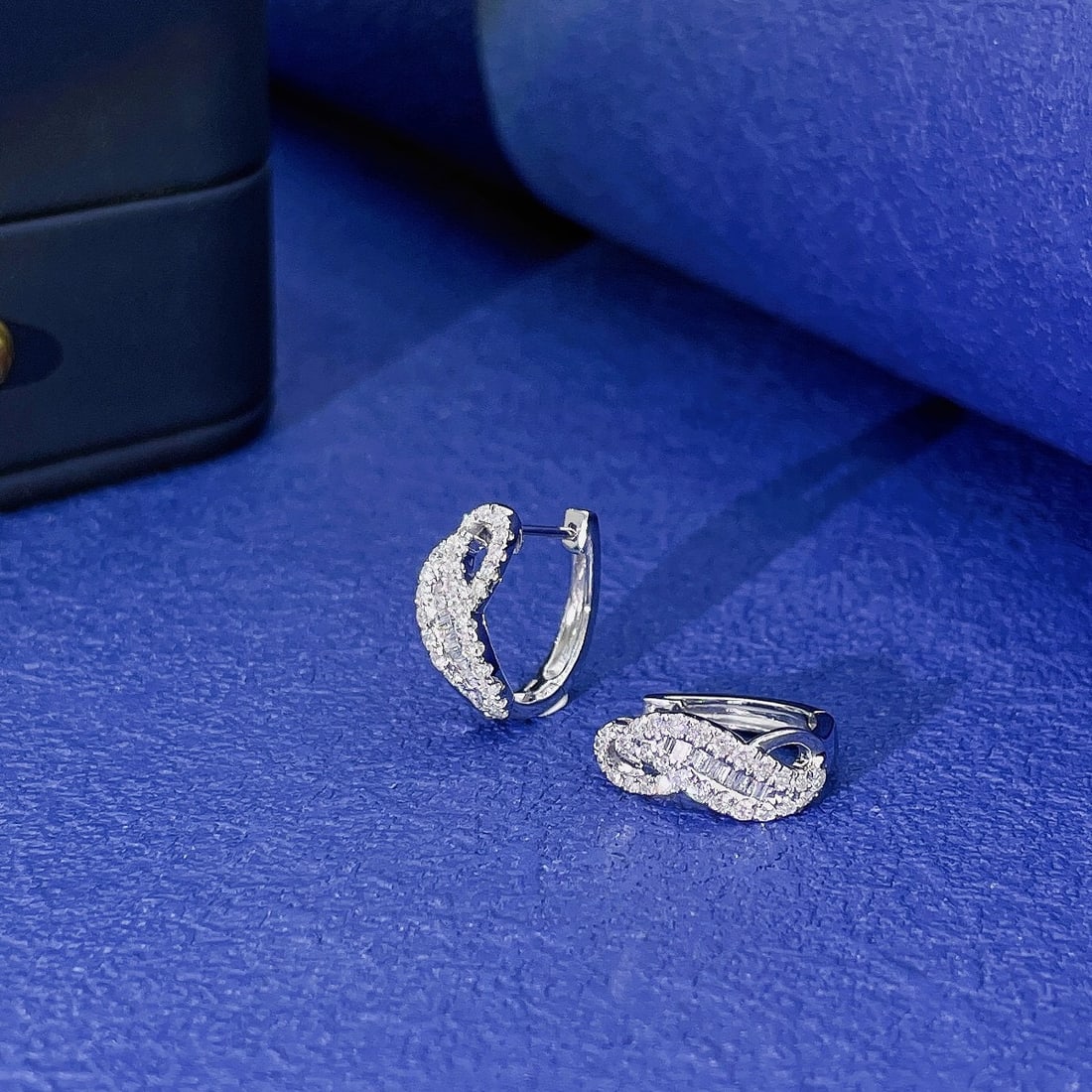 14k Gold 0.41 Ctw Natural H Diamond Earrings - 2