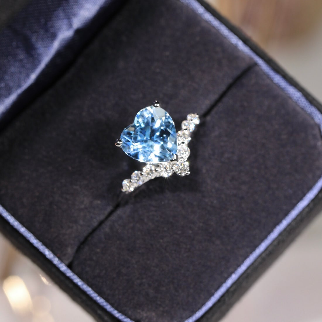 14k Gold 2.38 Ct Natural Aquamarine & Diamond Ring - 6