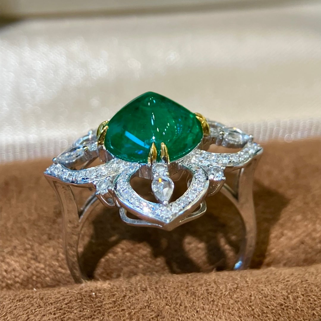 14k Gold 4.08 Ctw Vivid Green Natural Emerald & Diamond Ring - 4