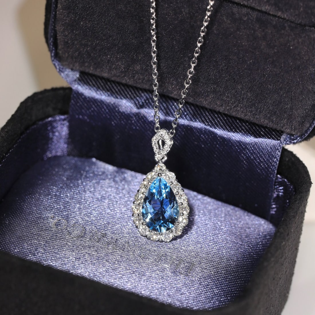 14k Gold 2.87 Ct Natural Aquamarine & Diamond Necklace - 2