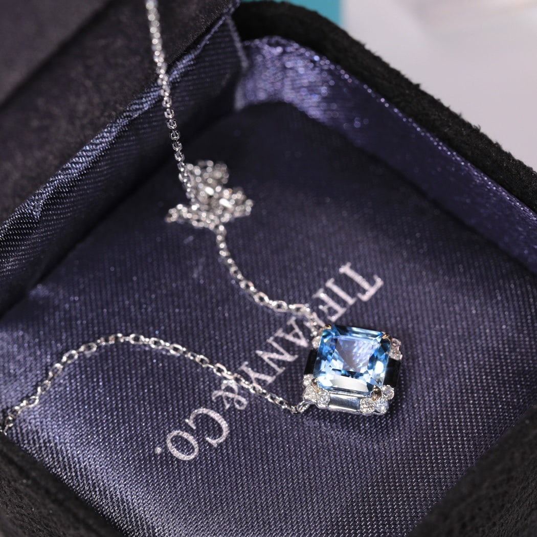 14k Gold 1.12 Ct Natural Aquamarine & Diamond Necklace - 2