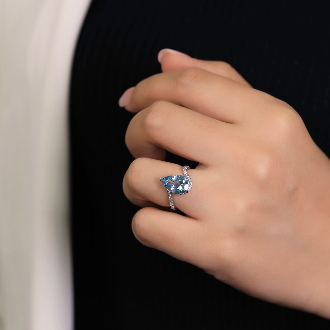 14k Gold 2.17 Ct Natural Aquamarine & Diamond Ring - 3