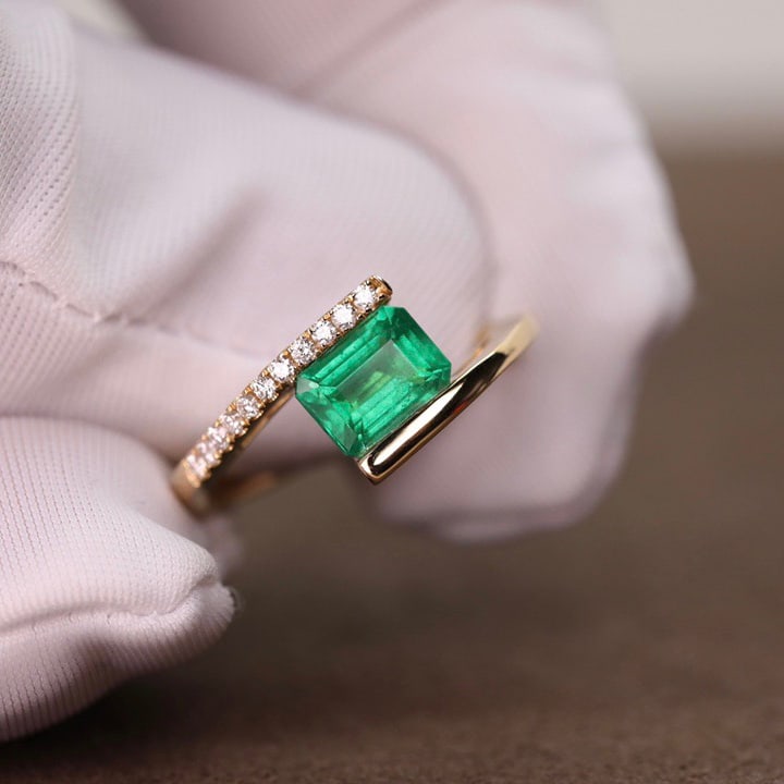 14k Gold 1.10 Ct Vivid Green Natural Emerald & Diamond Ring - 3