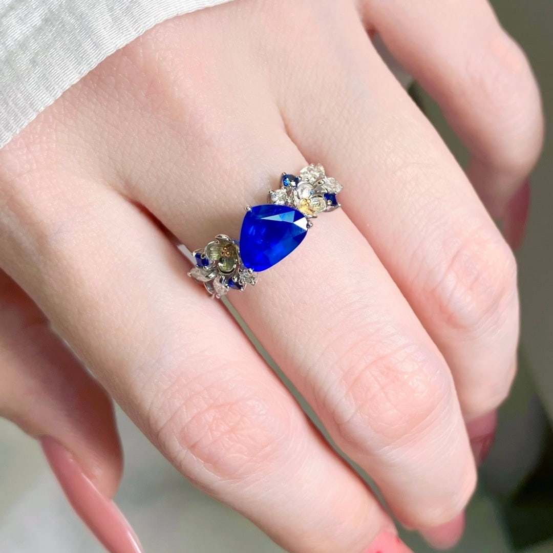 14k Gold 2.47 Ctw Natural Sapphire & Diamond Ring - 6