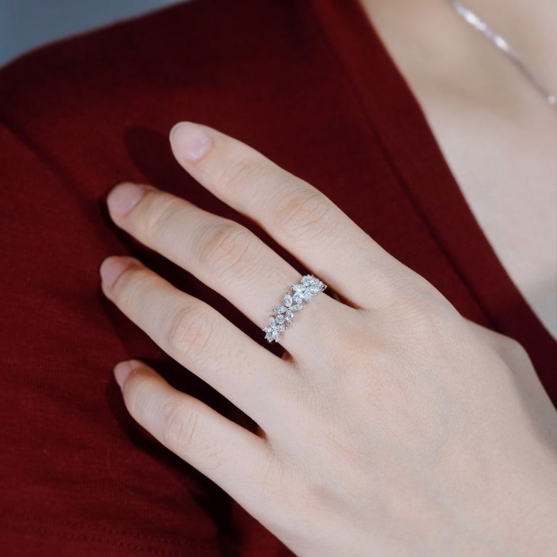 14k Gold 0.85 Ct Natural H Diamond Ring - 4