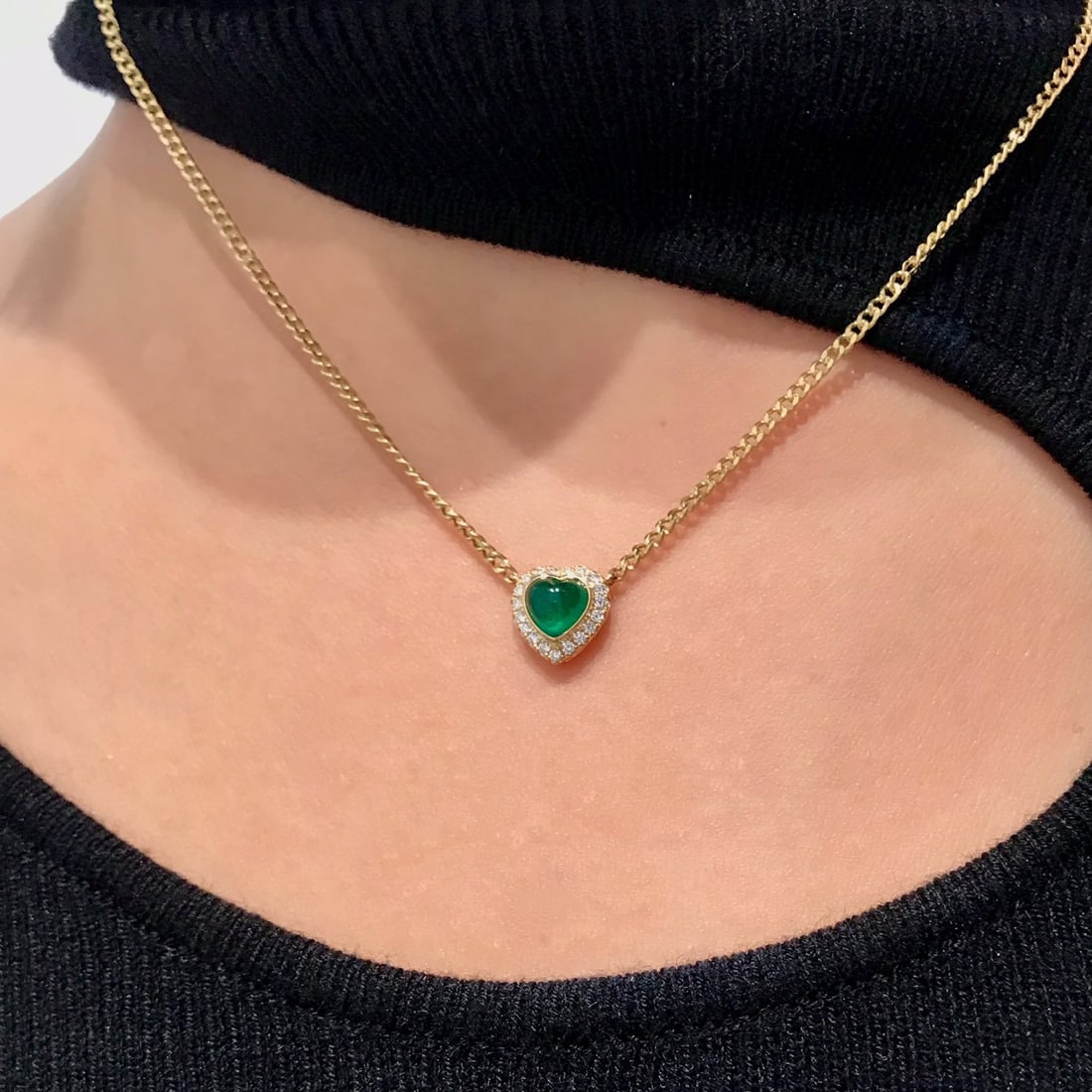 14k Gold 0.95 Ctw Vivid Green Natural Emerald & Diamond Necklace - 6