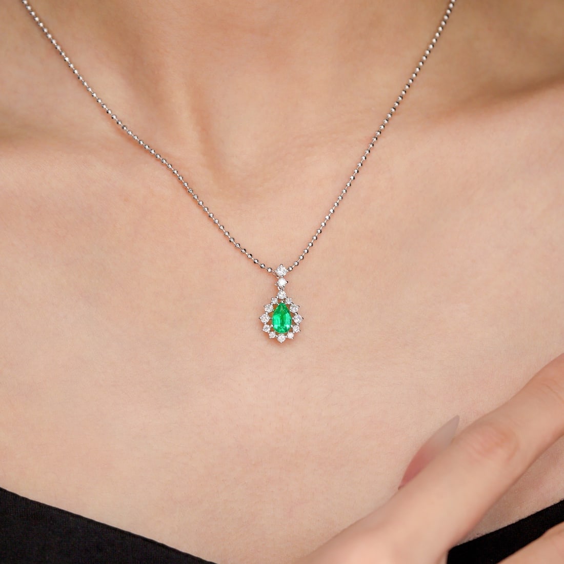 14k Gold 1.23 Ctw Natural Emerald & Diamond Pendant( Without Chain ) - 2