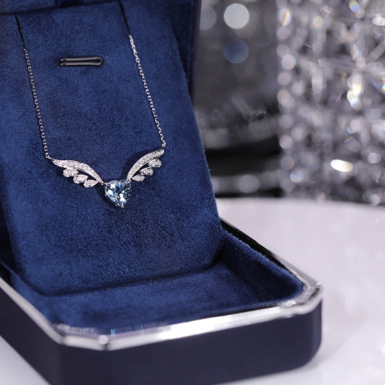 14k Gold 1.33 Ctw Natural Aquamarine & Diamond Necklace: Ref:231110136 // gold content:14k gold // main gemstone:aquamarine // shape:heart // carat weight:1. 15ct // color:blue // treatment:natural // // adjacent gemstone 2 : diamond // shape:round //