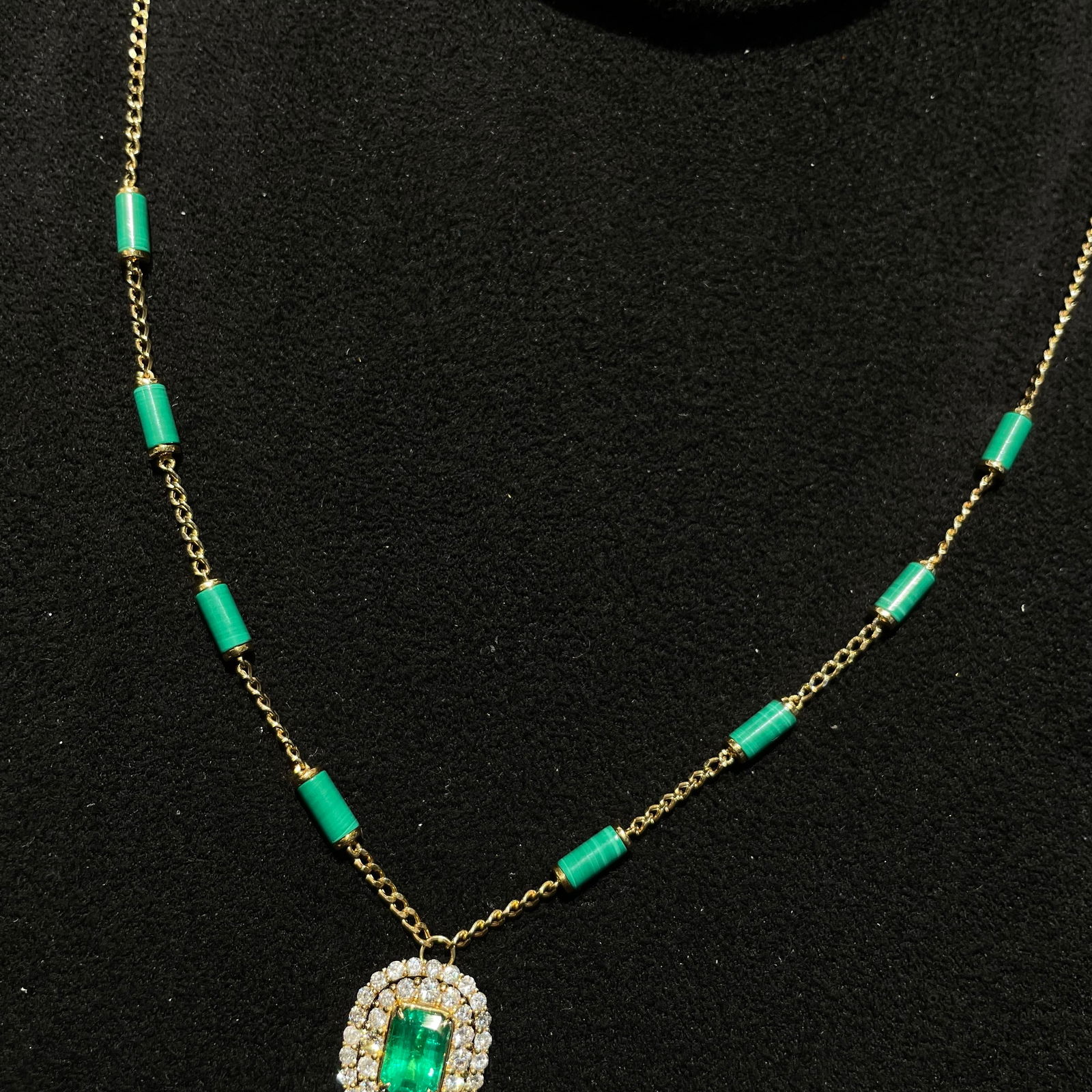 14k Gold 1 Ct Vivid Green Natural Emerald & Diamond Necklace (1 of 9)