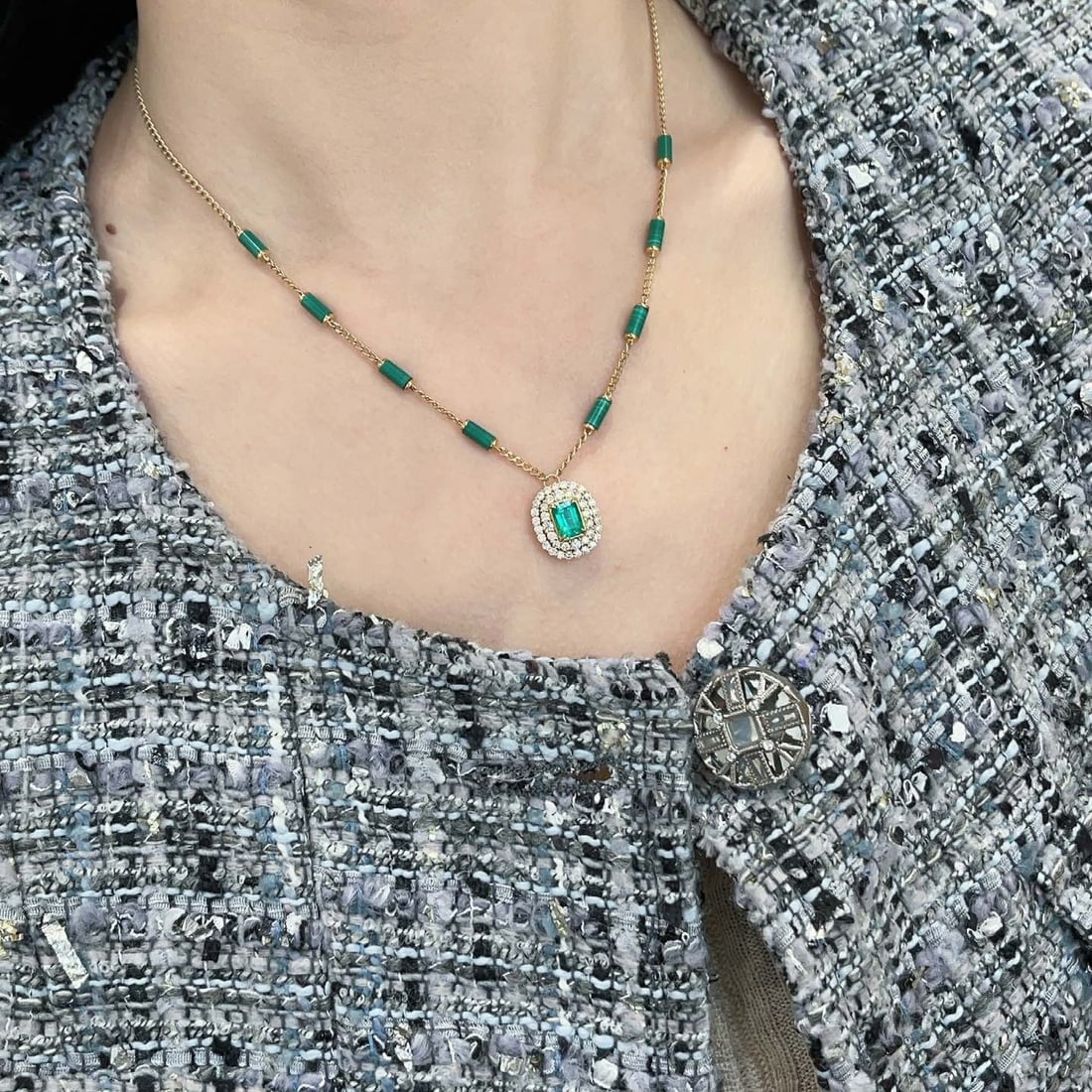 14k Gold 1 Ct Vivid Green Natural Emerald & Diamond Necklace - 3