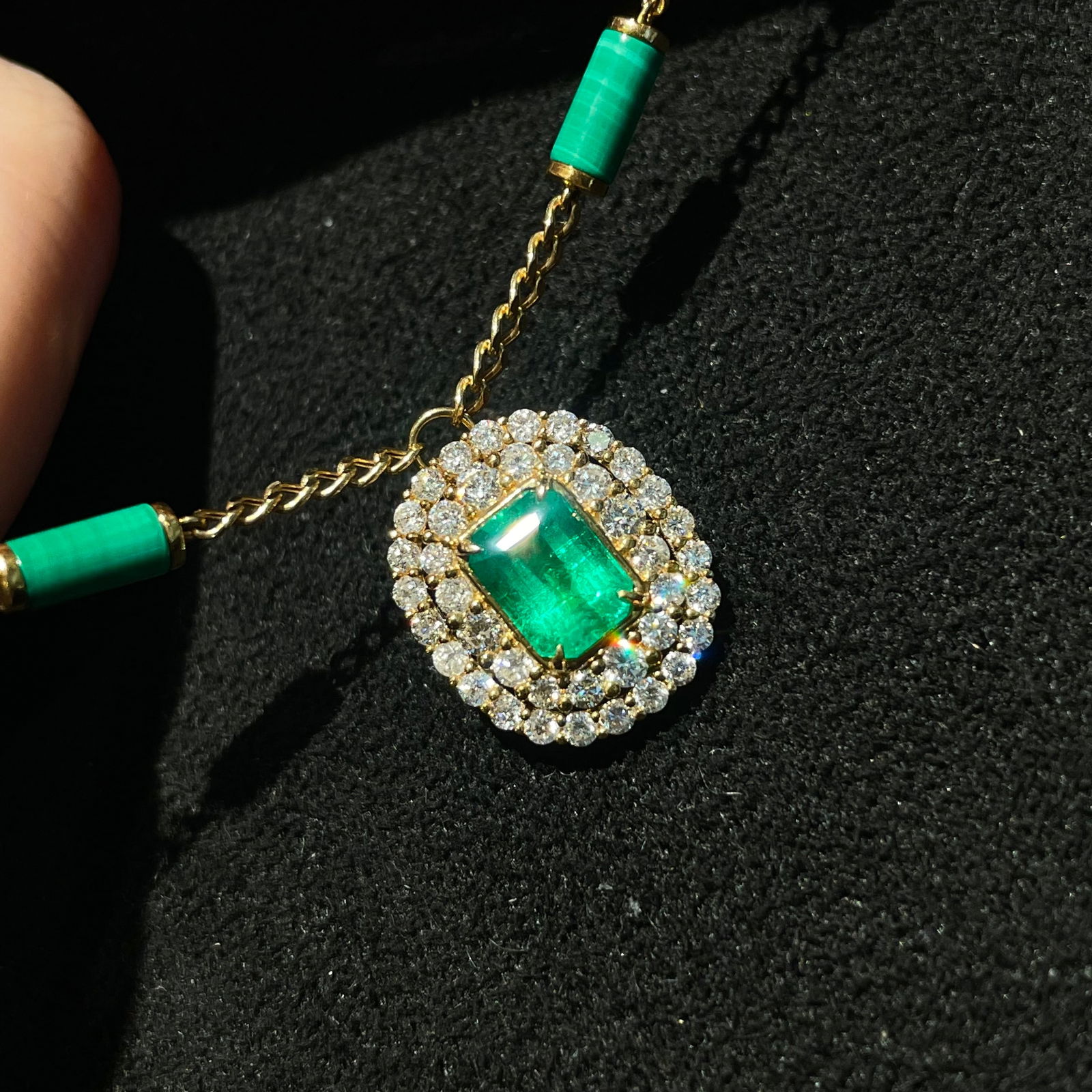 14k Gold 1 Ct Vivid Green Natural Emerald & Diamond Necklace - 8